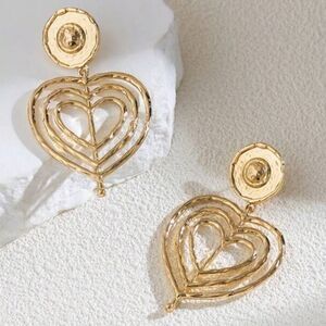 gold heart earrings H171